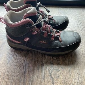 Keen hiking boots